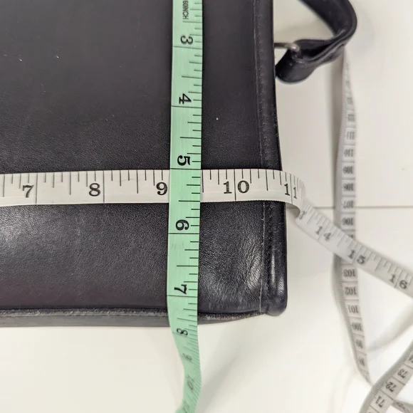 Wilson Pelle Studio Black Leather Crossbody Bag - Picture 9 of 15